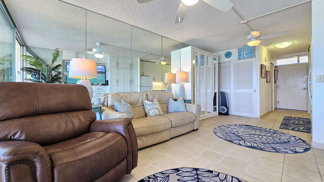 Photo of Livingroom in Diamond Head - Kapahulu - St. Louis