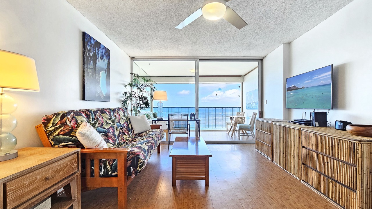 Photo of Livingroom in Diamond Head - Kapahulu - St. Louis
