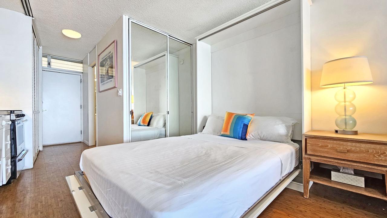 Photo of Bedroom in Diamond Head - Kapahulu - St. Louis
