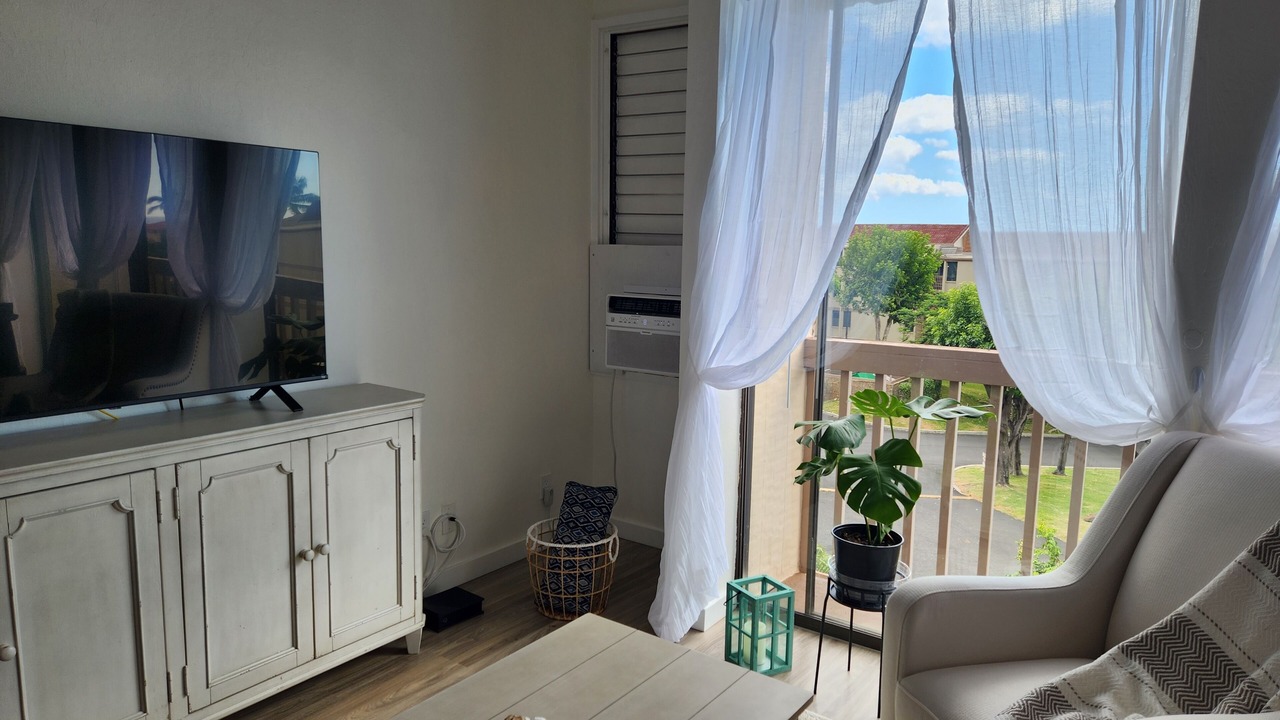 Photo of Livingroom in Makaha Valley