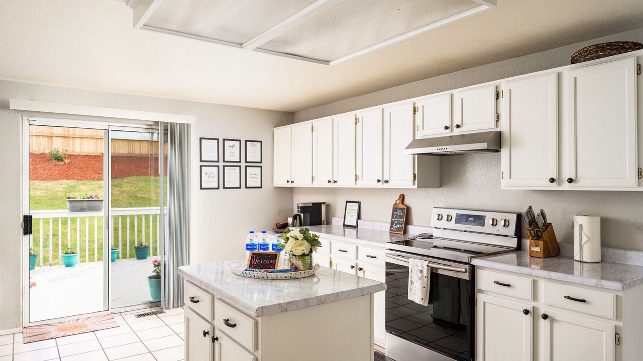 Photo of Kitchen in Prides Crossing