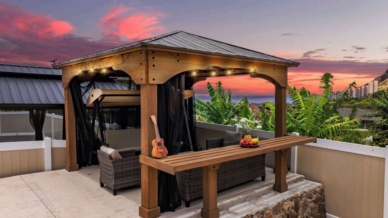 Photo of Outdoor in Makaha Valley