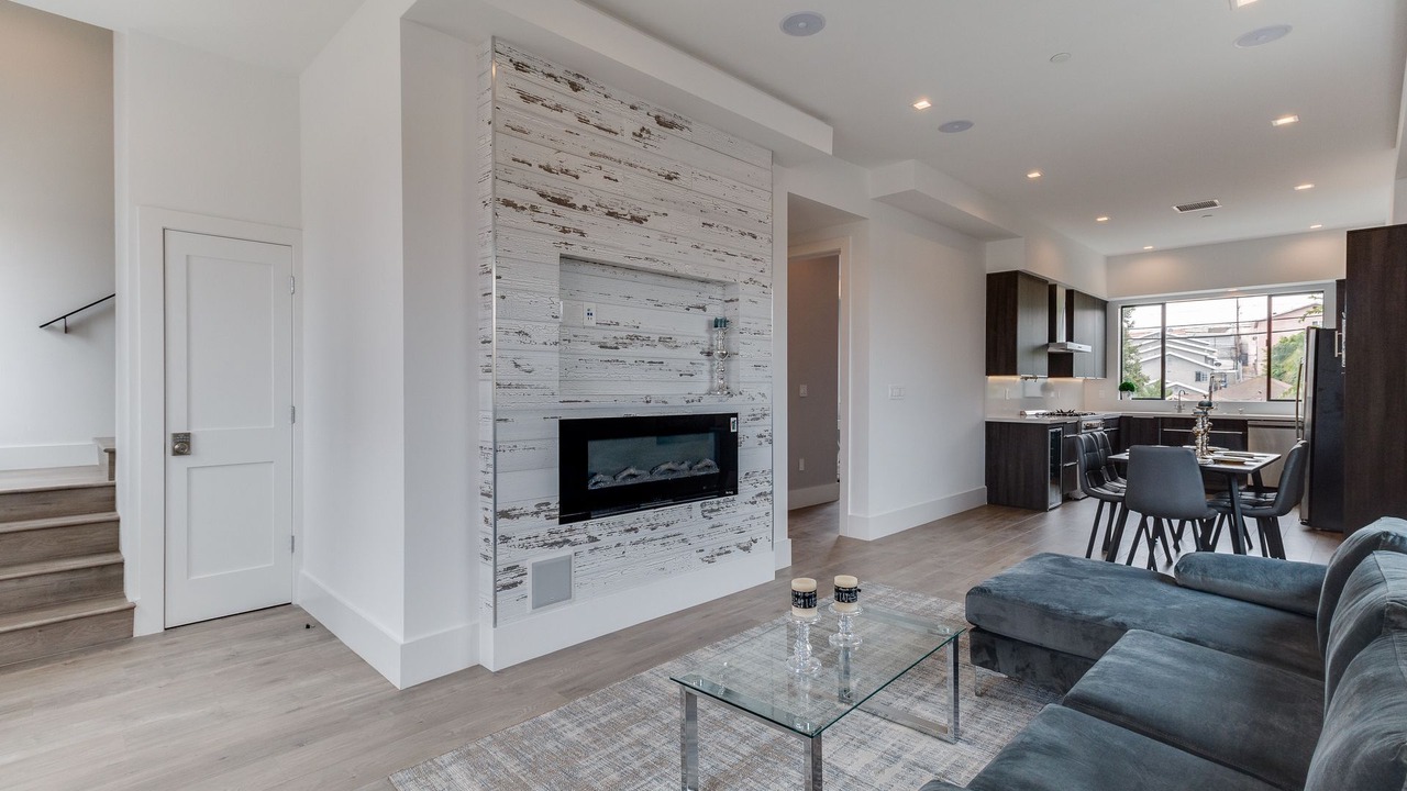 Photo of Livingroom in Mid City