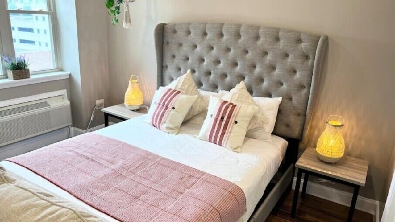 Photo of Bedroom in Logan Square