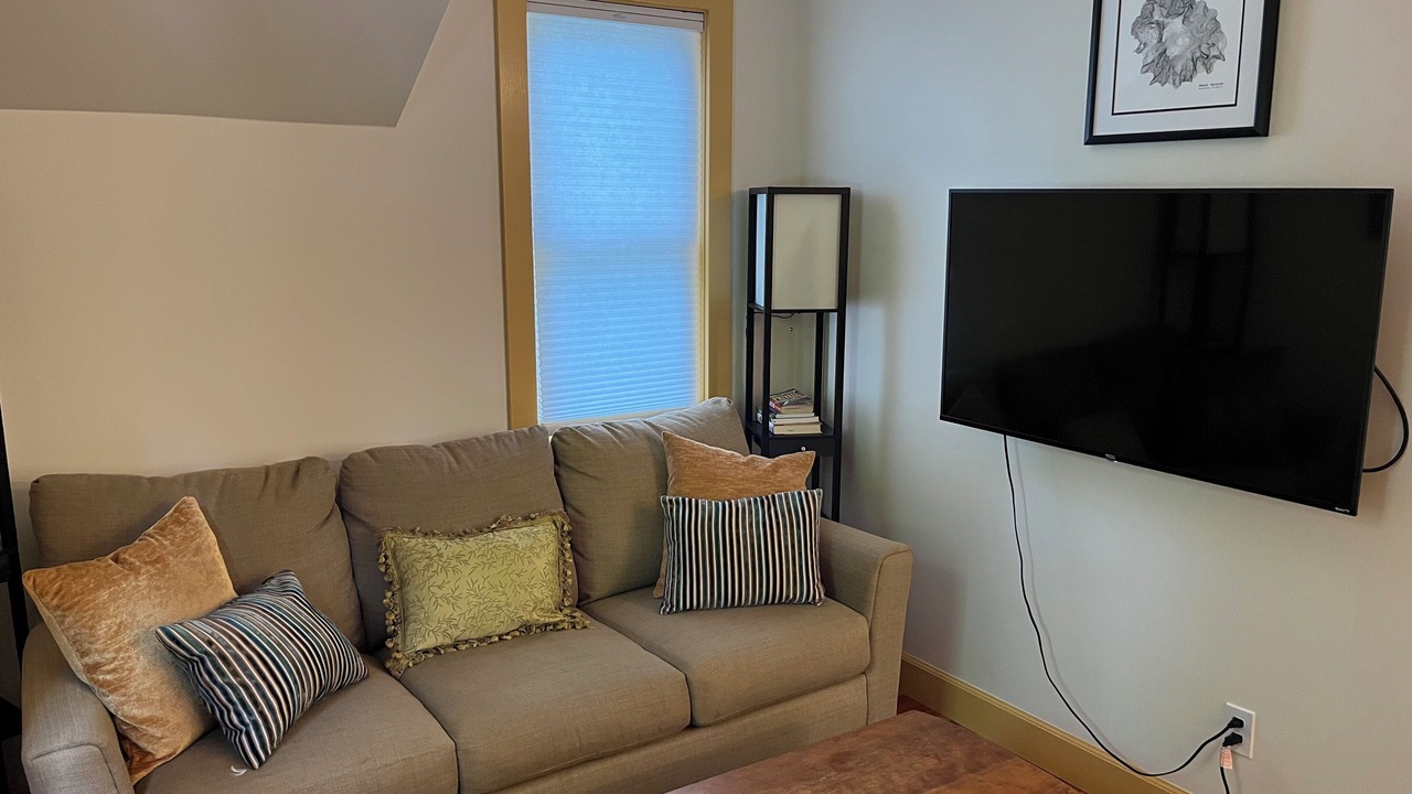 Photo of Livingroom in Downtown