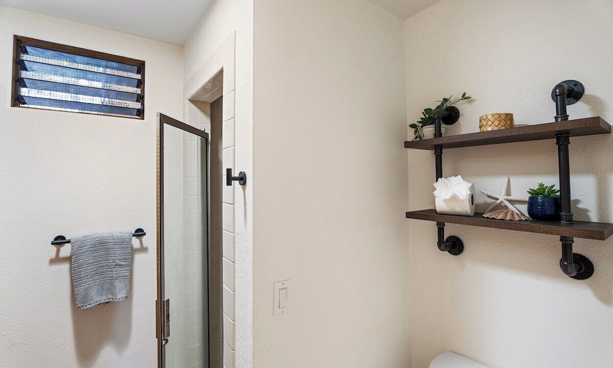 Photo of Bathroom in Keauhou