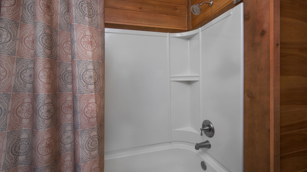 Photo of Bathroom in Bay Lake