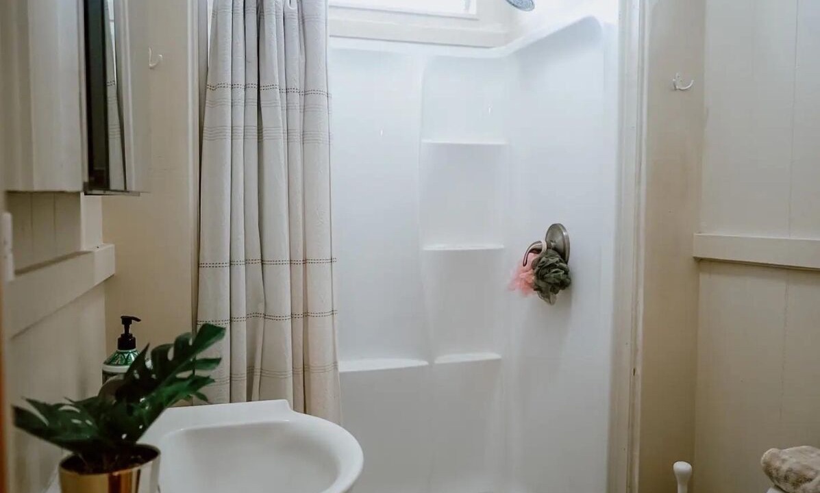 Photo of Bathroom in Hilo