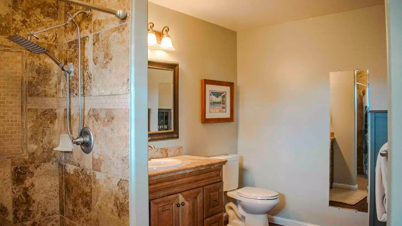 Photo of Bathroom in Kona Palisades