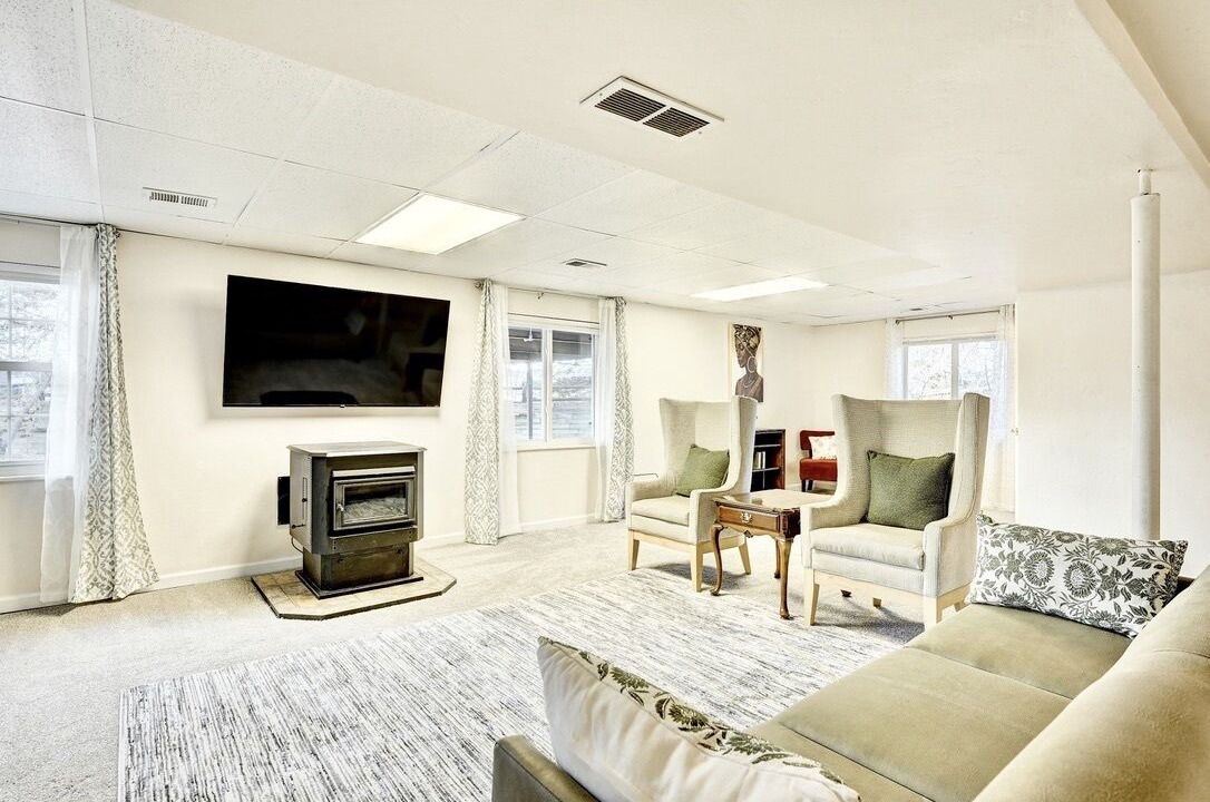 Photo of Livingroom in Aurora