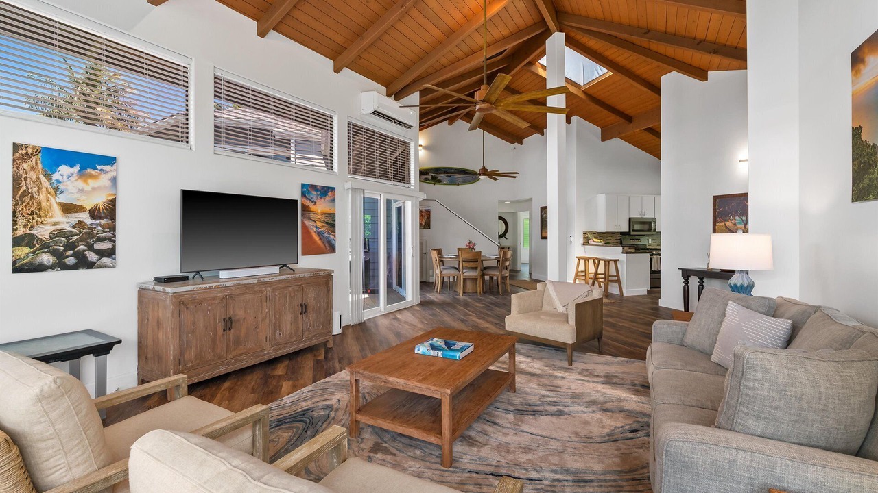 Photo of Livingroom in Princeville