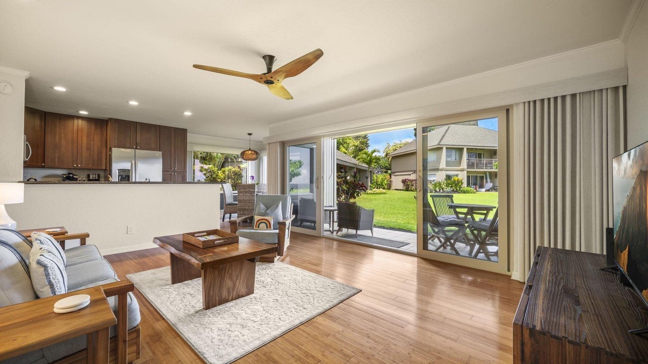 Photo of Livingroom in Princeville