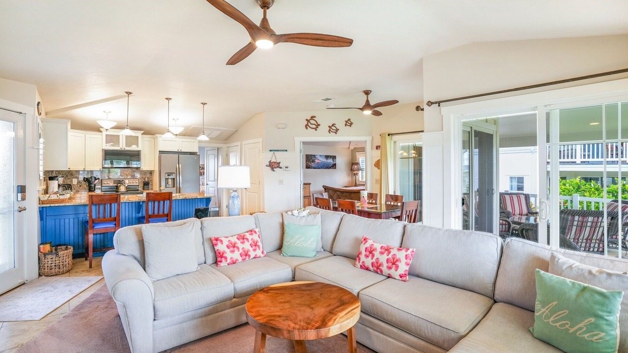 Photo of Livingroom in Princeville