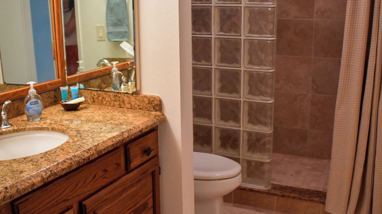 Photo of Bathroom in Historic Kailua Village