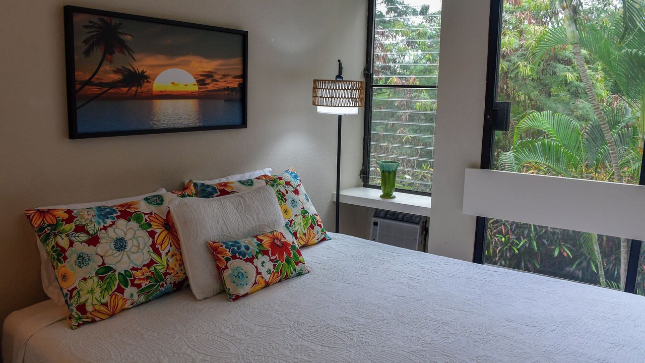 Photo of Bedroom in Historic Kailua Village