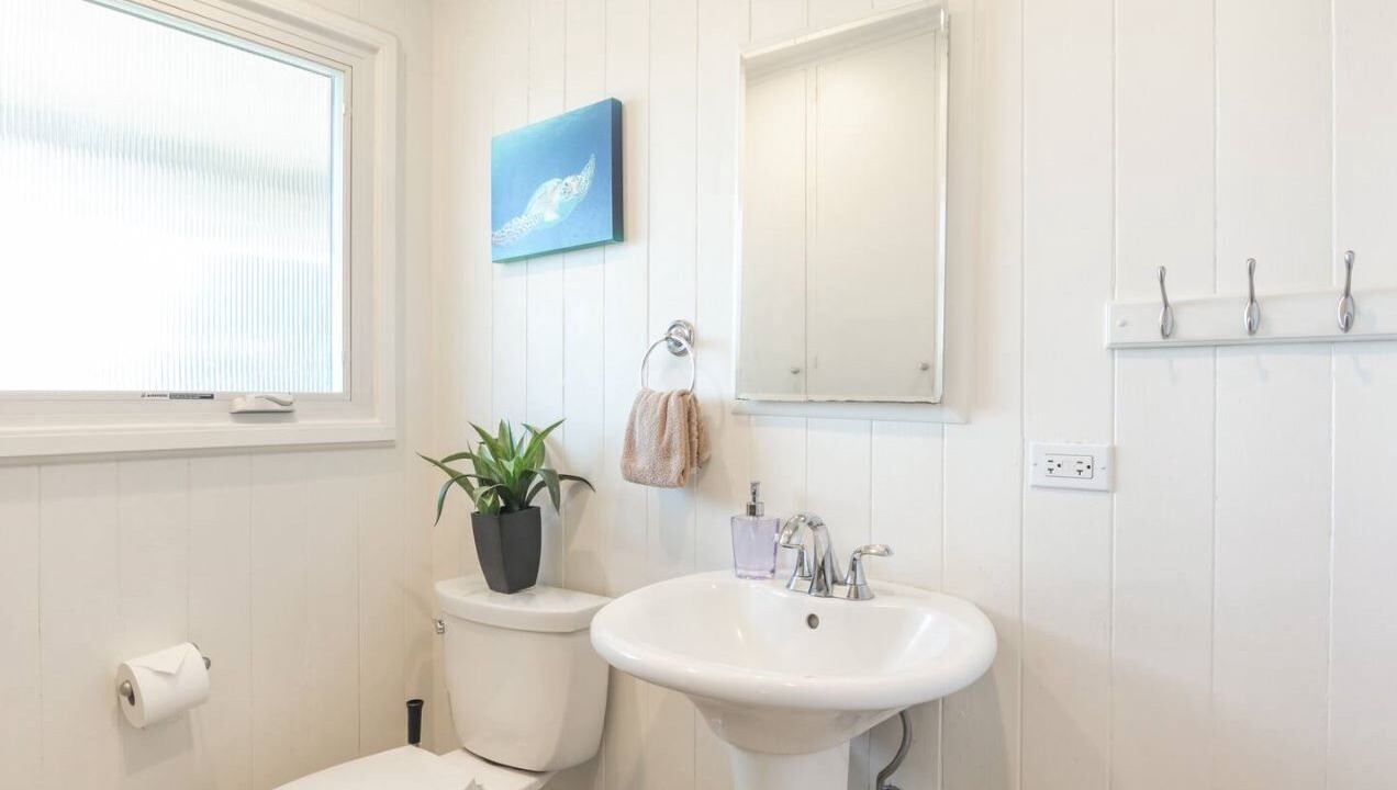 Photo of Bathroom in Diamond Head - Kapahulu - St. Louis