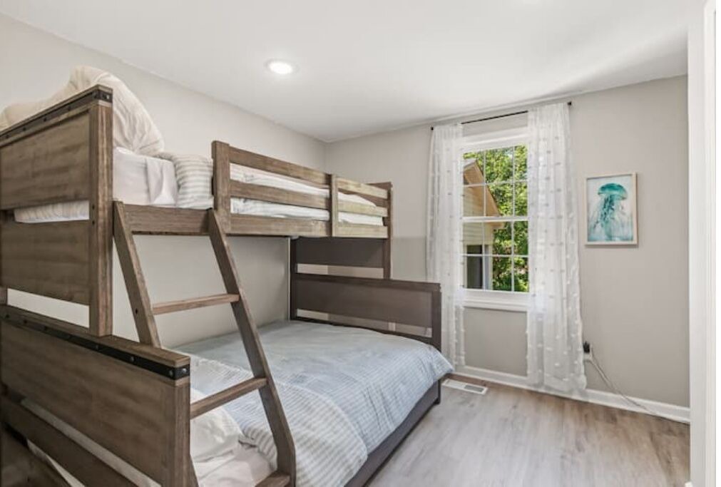 Photo of Bedroom in Tuscaloosa