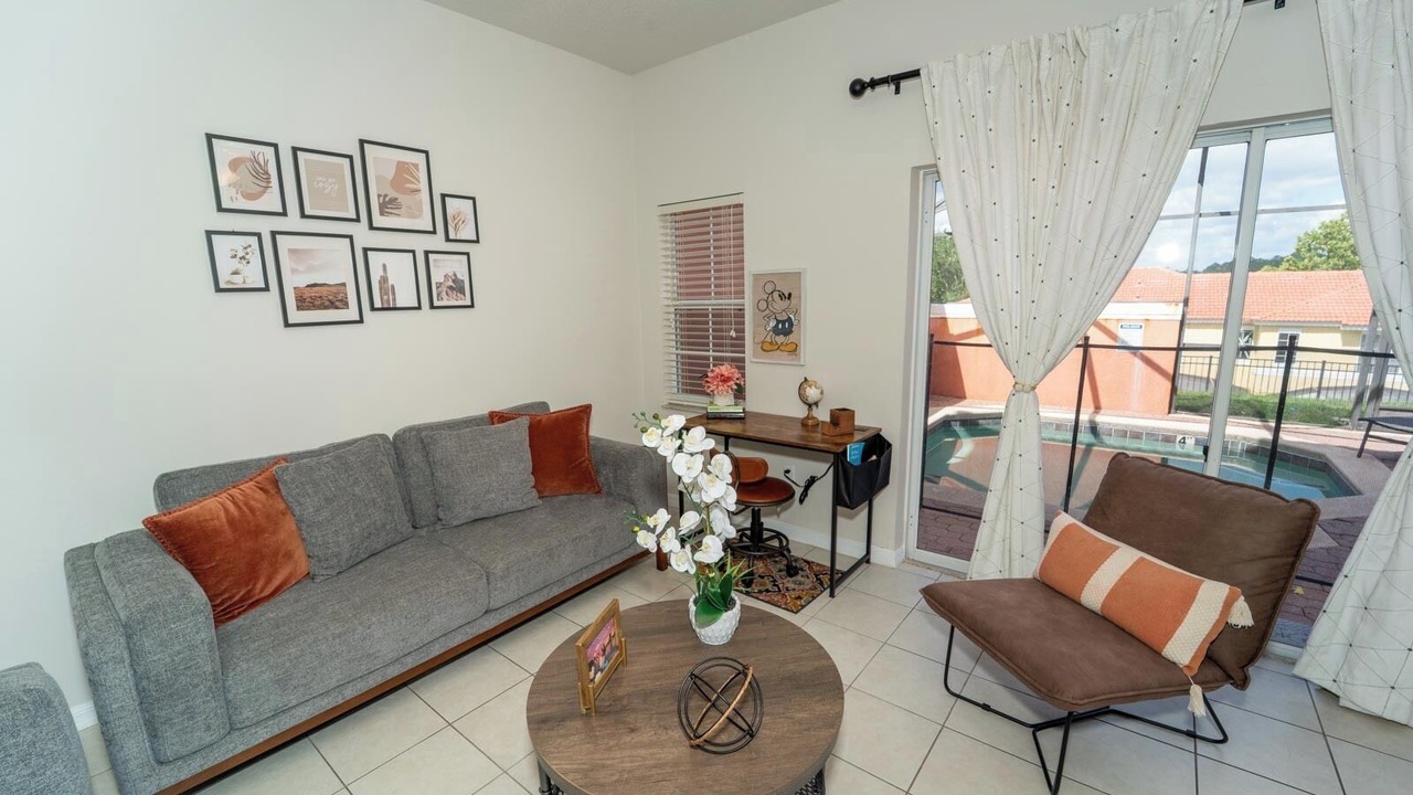 Photo of Livingroom in Sunset Lakes