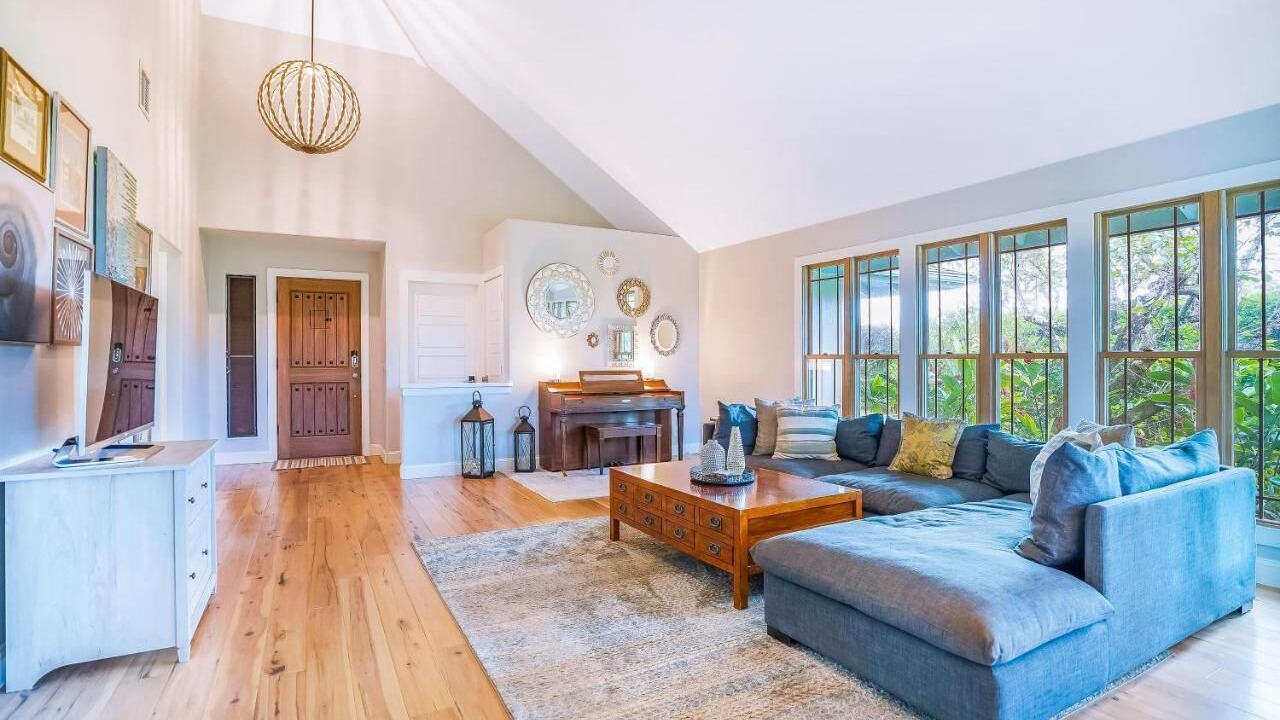 Photo of Livingroom in Princeville