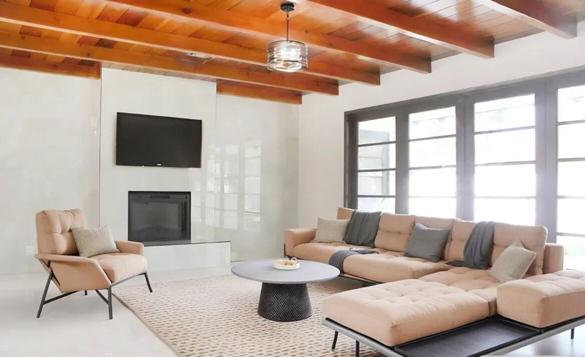 Photo of Livingroom in McNeil Estates