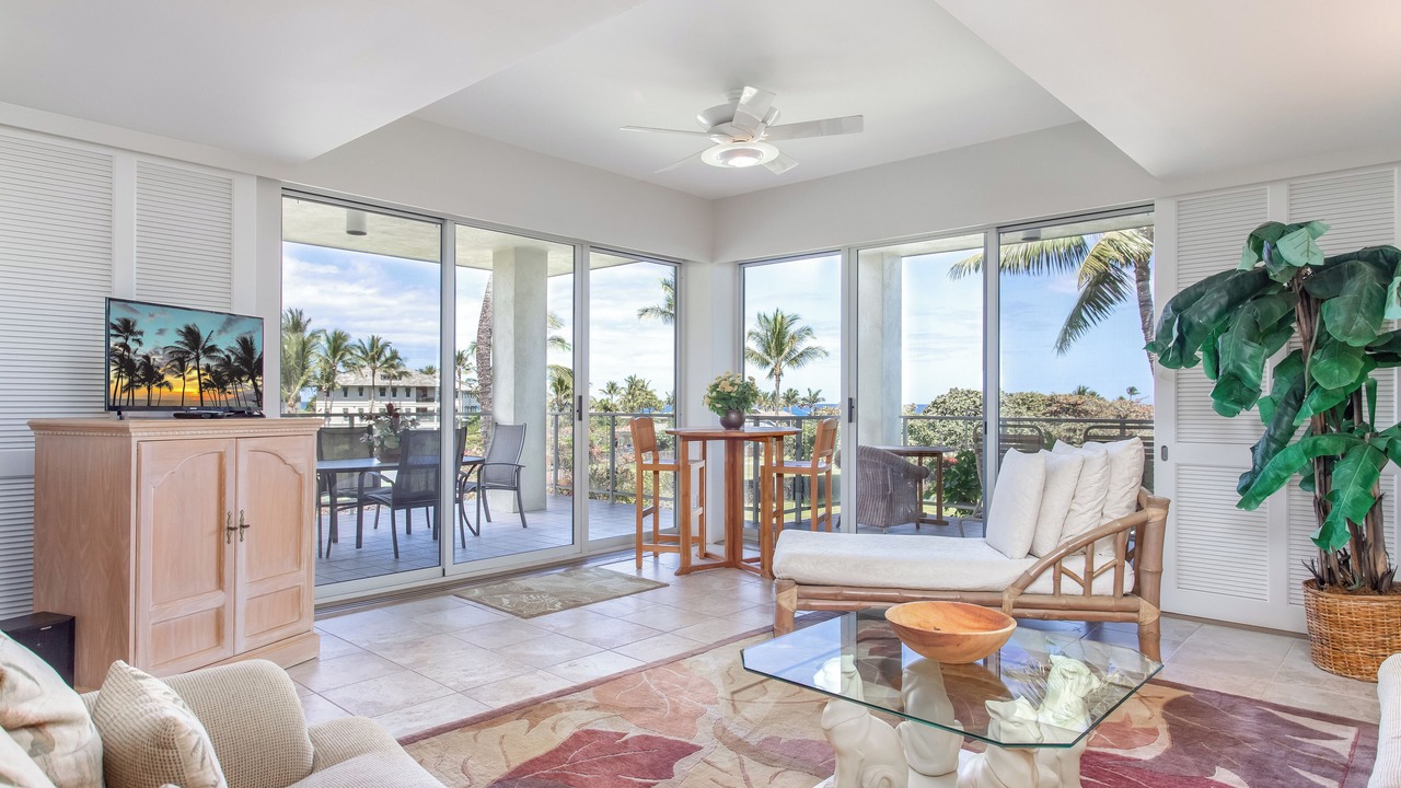 Photo of Livingroom in Waikoloa