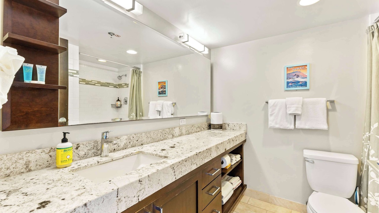Photo of Bathroom in Waikiki