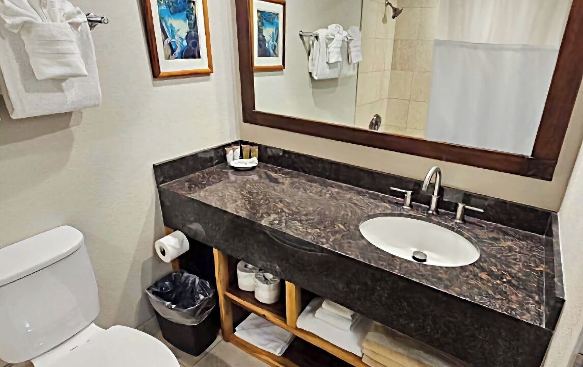 Photo of Bathroom in Waikiki