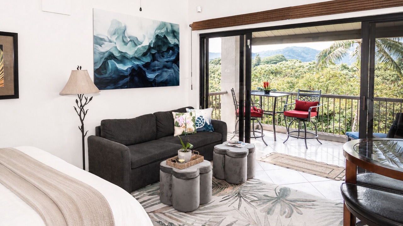 Photo of Livingroom in Princeville