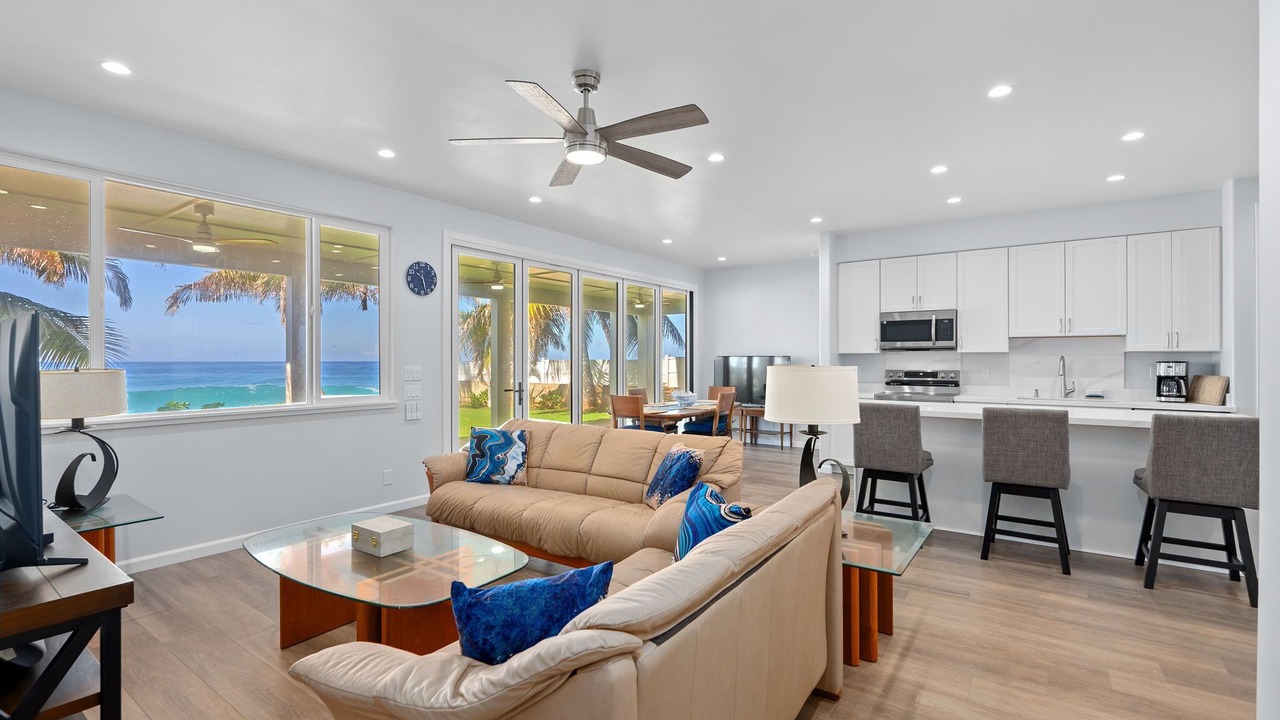 Photo of Livingroom in Waianae