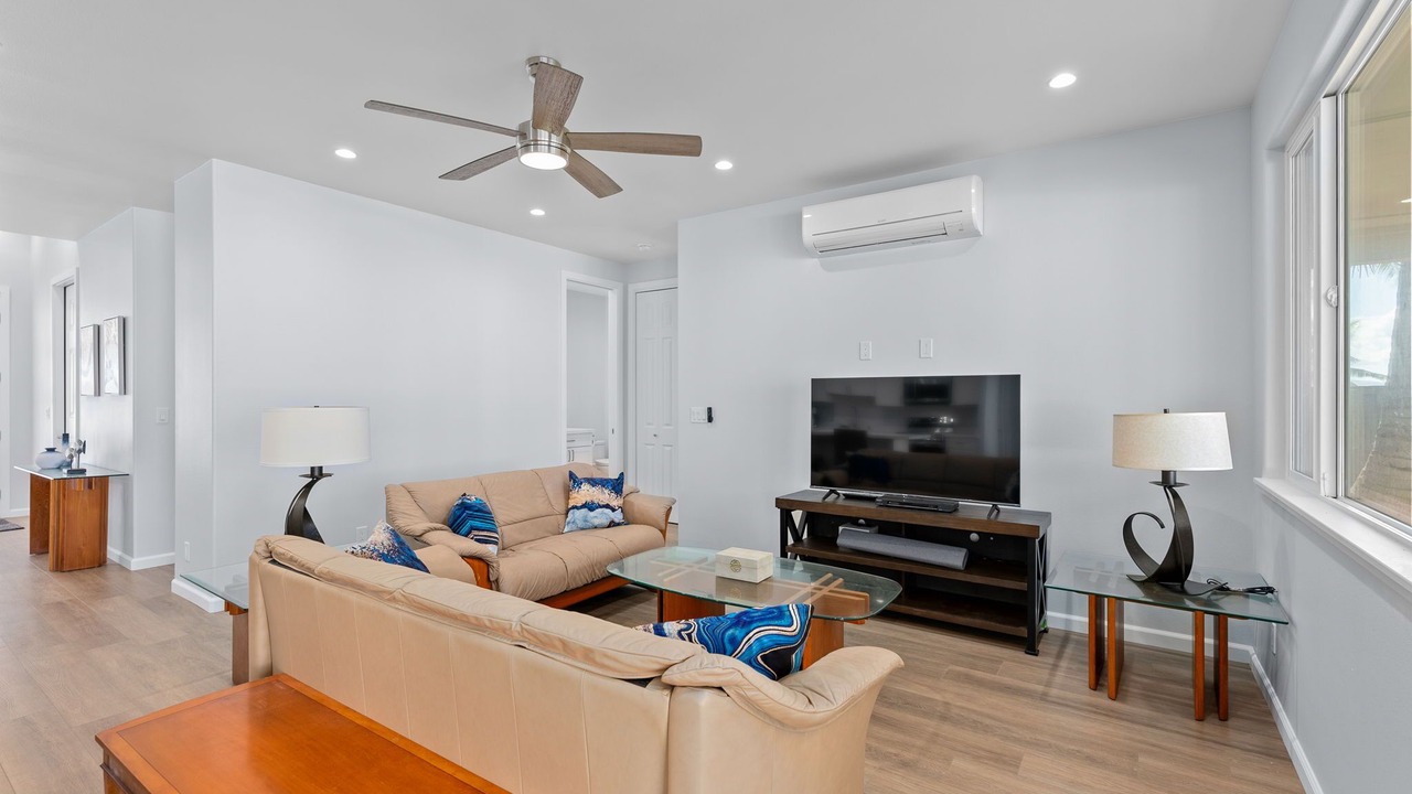 Photo of Livingroom in Waianae