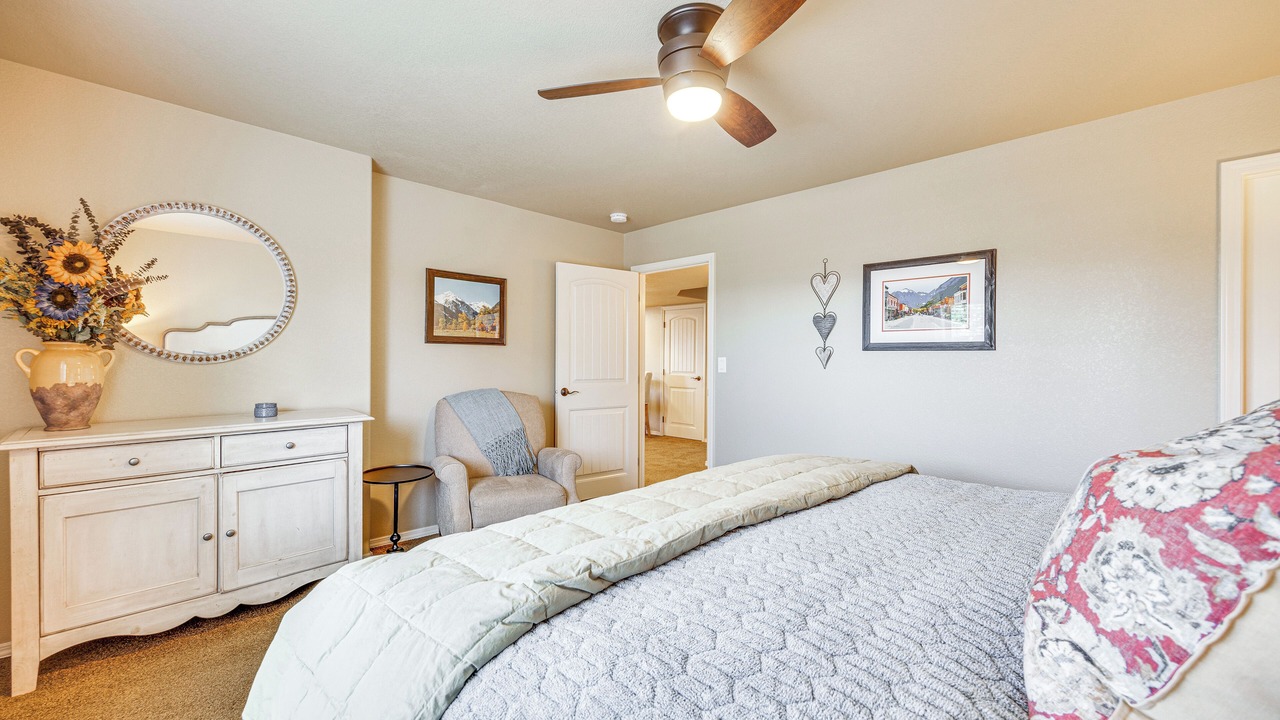 Photo of Bedroom in Flying Horse