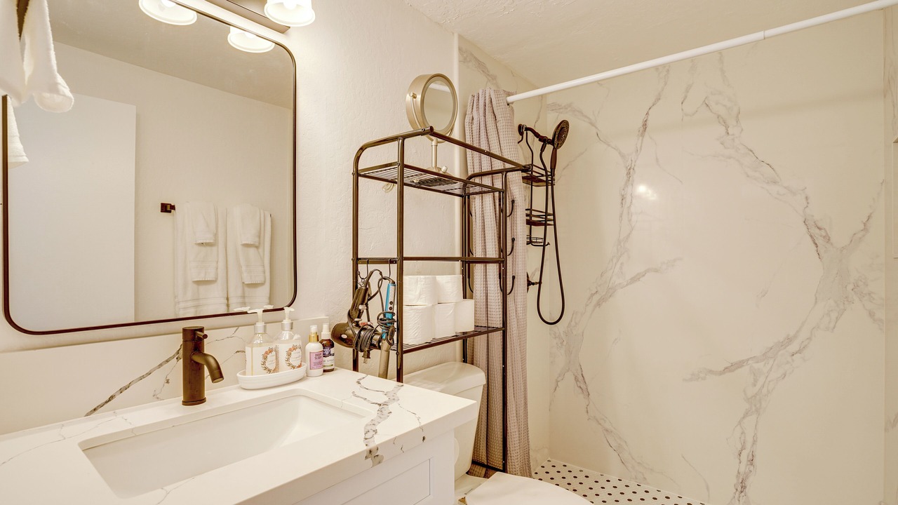 Photo of Bathroom in Waianae