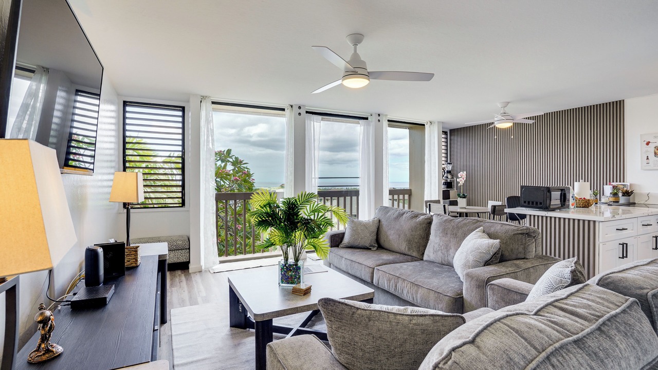 Photo of Livingroom in Waianae