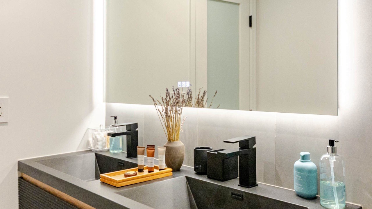 Photo of Bathroom in Verdugo Woodlands