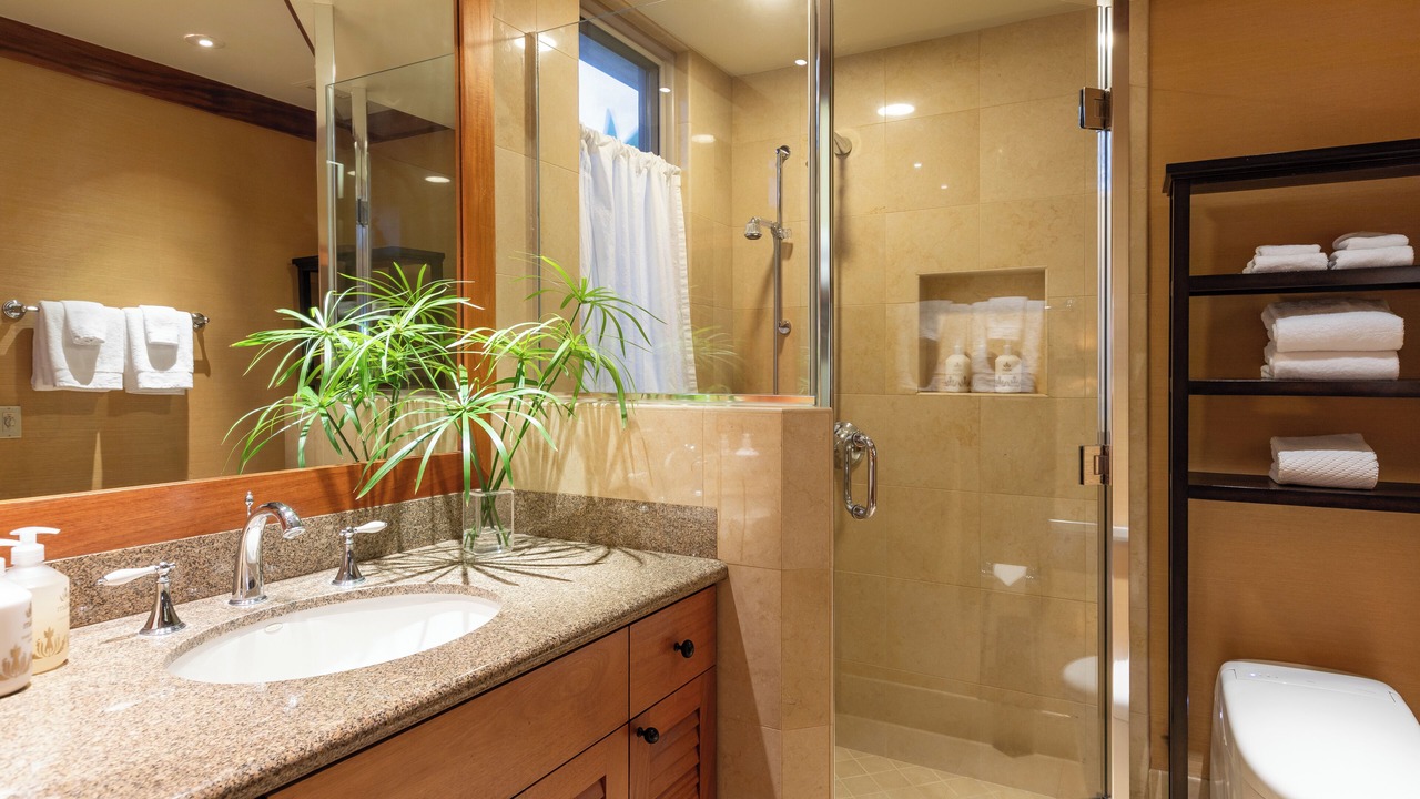 Photo of Bathroom in Kaupulehu