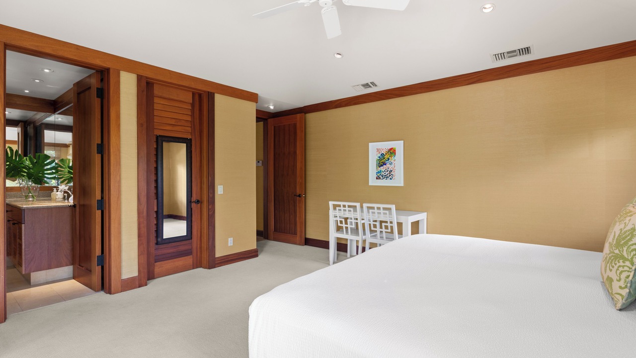 Photo of Bedroom in Kaupulehu