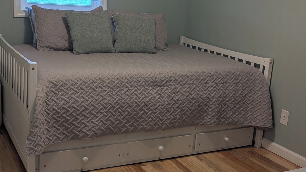 Photo of Bedroom in Town Bank