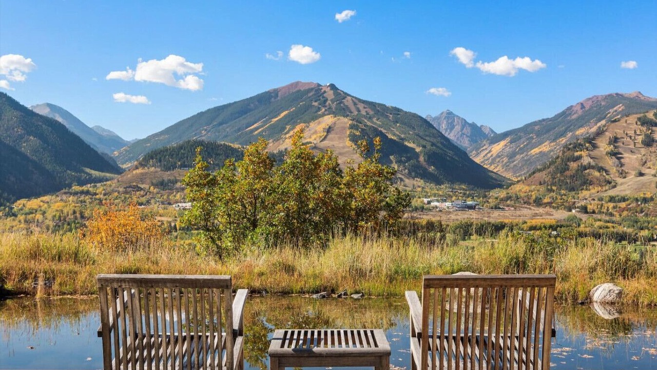 Photo of Outdoor in Red Mountain