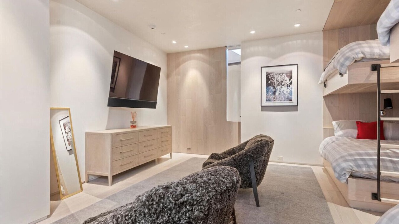 Photo of Bedroom in Red Mountain