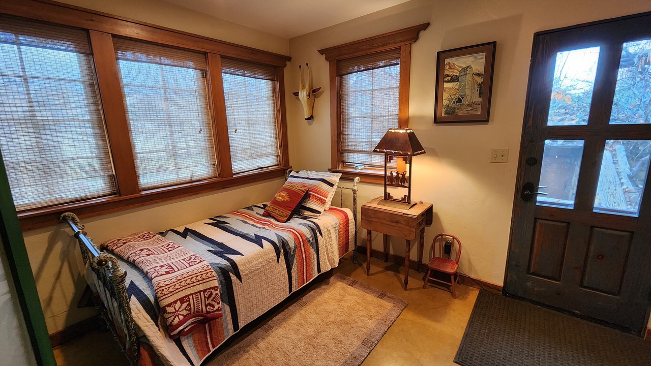 Photo of Bedroom in Towaoc