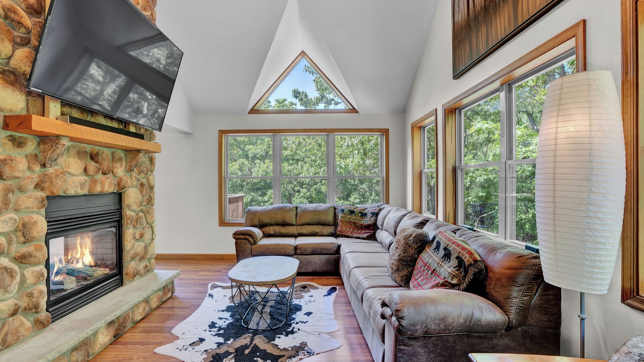 Photo of Livingroom in Lake Harmony Estates