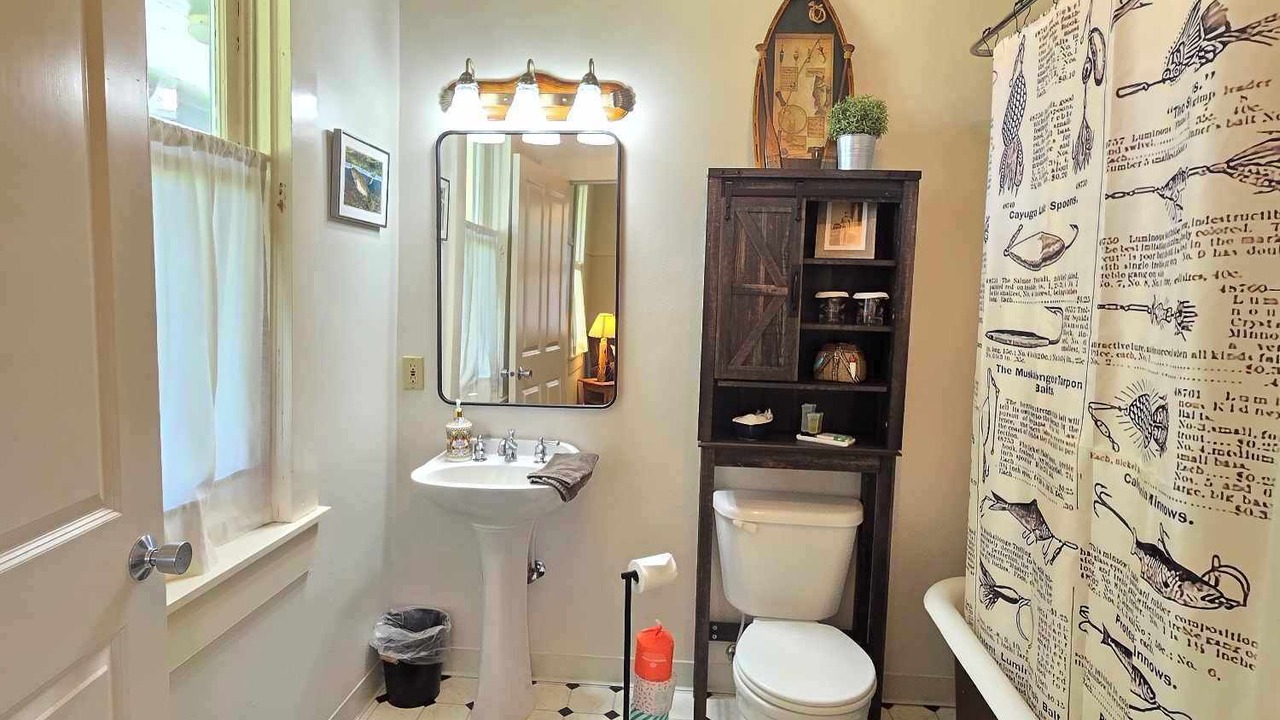 Photo of Bathroom in Crooked River Ranch
