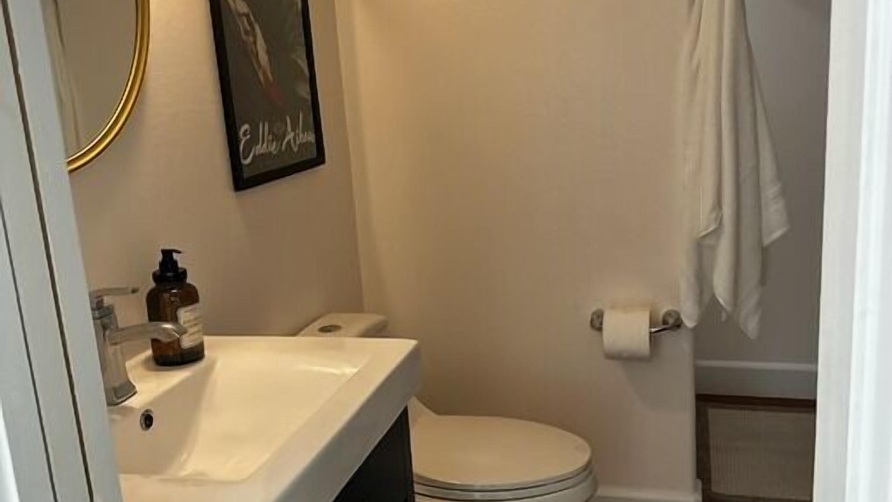Photo of Bathroom in Kahuku