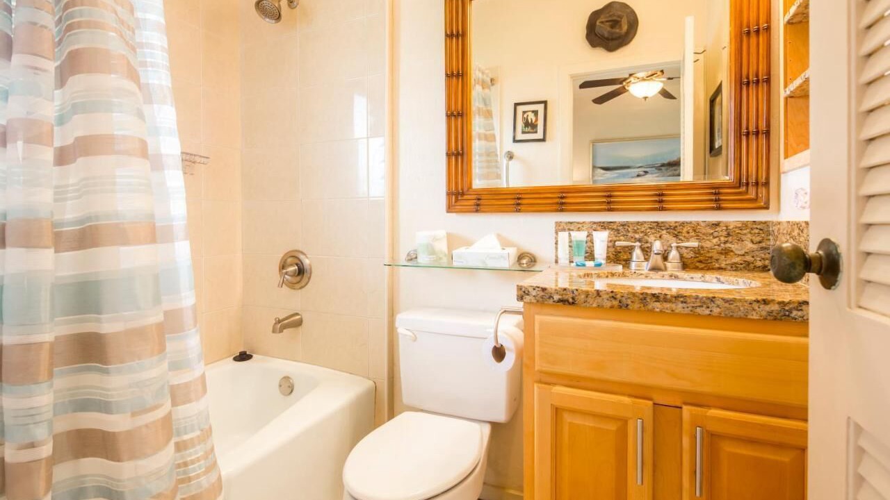 Photo of Bathroom in Lihue