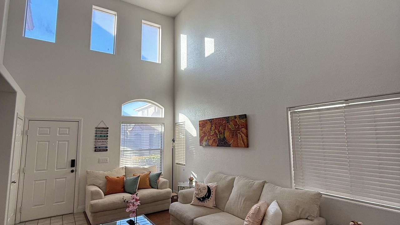 Photo of Livingroom in Silverado Ranch