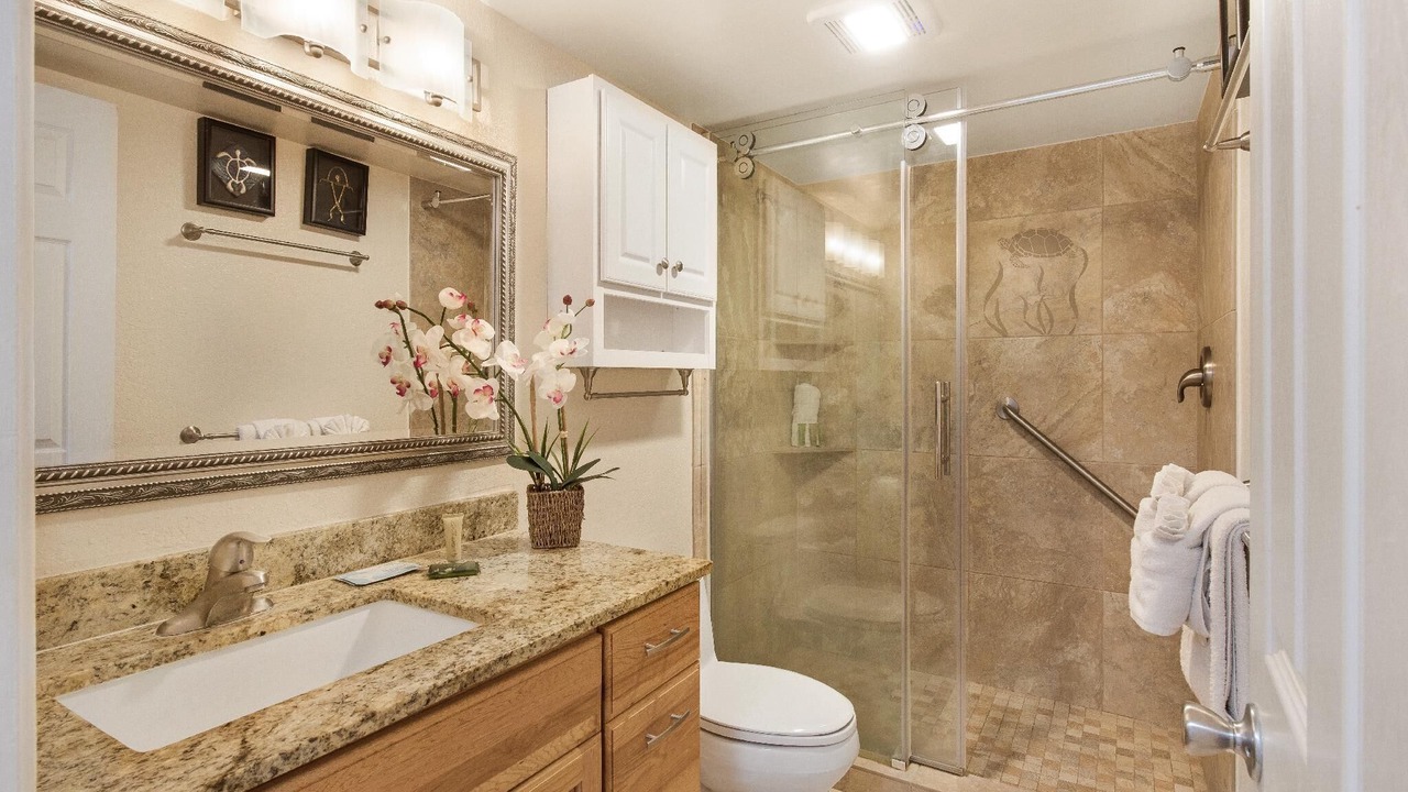 Photo of Bathroom in Historic Kailua Village