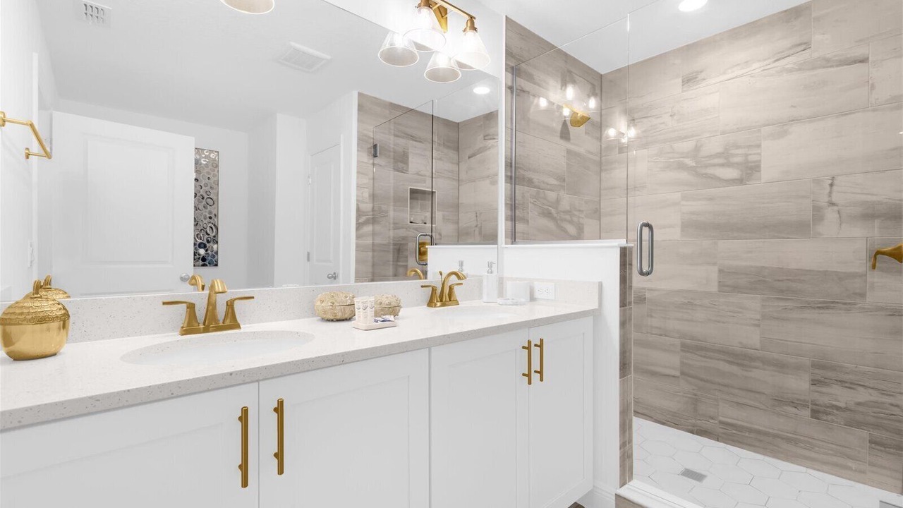 Photo of Bathroom in Sandy Ridge