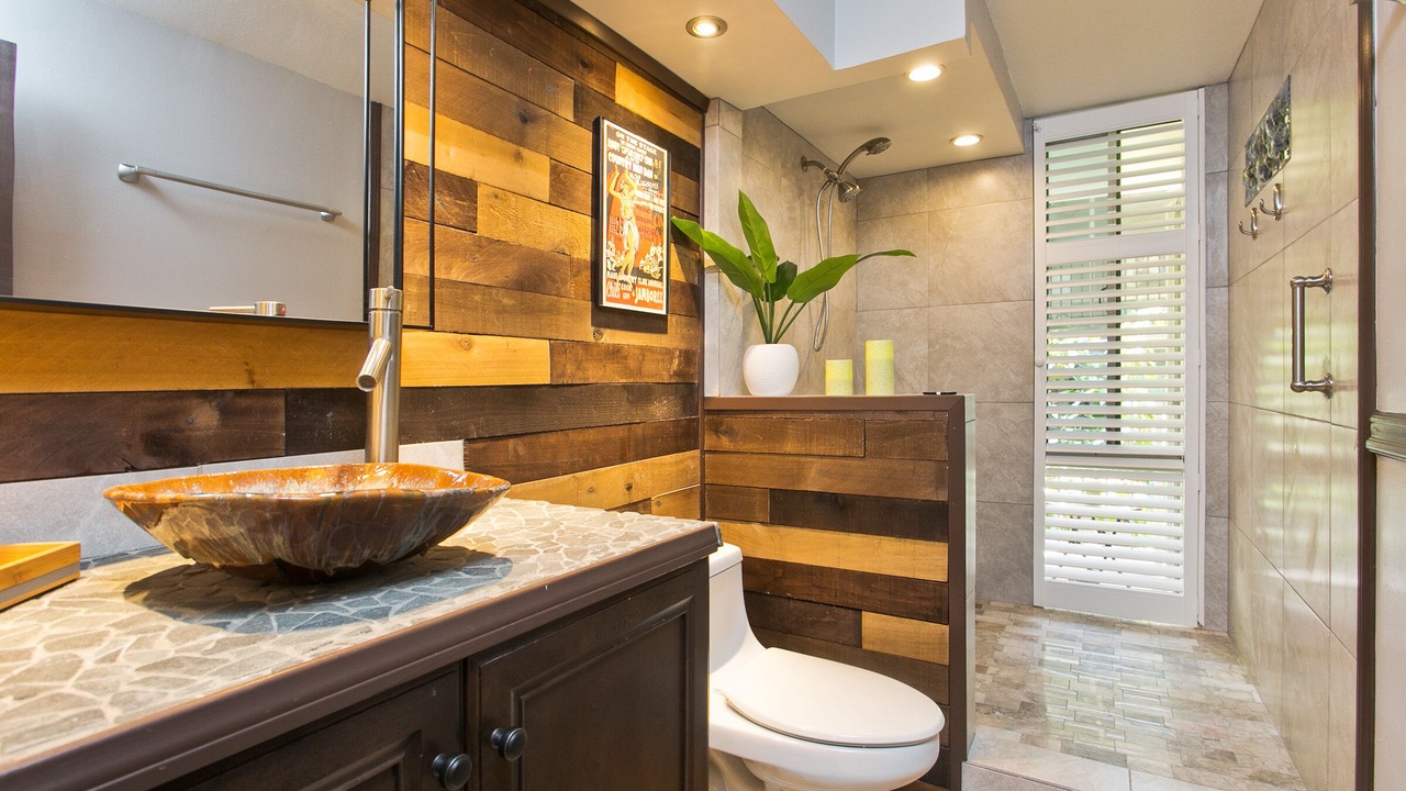 Photo of Bathroom in Diamond Head - Kapahulu - St. Louis