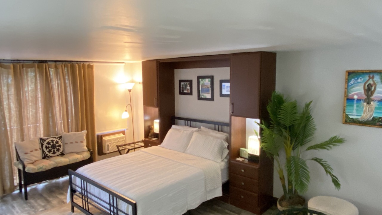 Photo of Bedroom in Diamond Head - Kapahulu - St. Louis