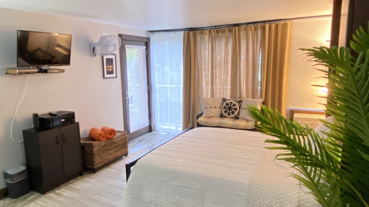 Photo of Bedroom in Diamond Head - Kapahulu - St. Louis